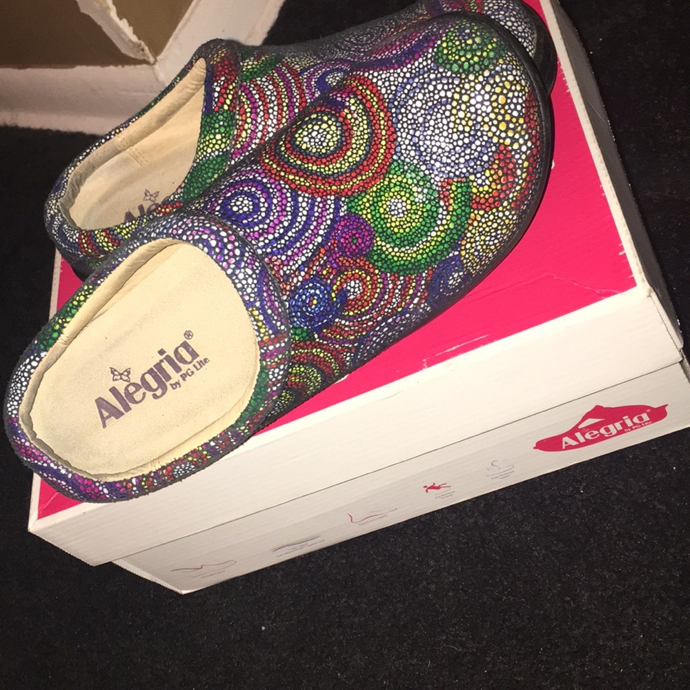 Alegria Bullseye Shoes